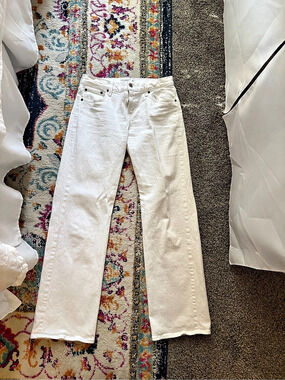 Abercrombie & Fitch Low Rise 90's Relaxed Jean White Jeans Waist 28 long